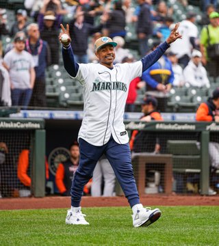 Pacific Northwest basketball legend, Isaiah Thomas, greeting the crowd before throwing out today's first pitch. 