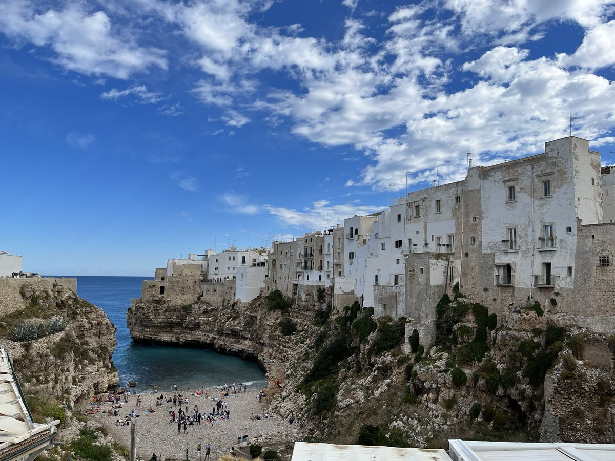 david_hrkac's tweet photo. Endast 4 bilder är inte rättvist men Södra Italien är 10/10 https://t.co/I4cYieNrRs