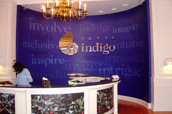 caliberwraps's tweet photo. Wall wrap advertising in hotels informs guests of ongoing promotions, customer service options, and public relations. https://t.co/FynjQxPIHy 
#WallWrapAdvertisingInHotels #HotelAdvertisingIdeas #HospitalityIndustryWraps https://t.co/9t5eXylx5j