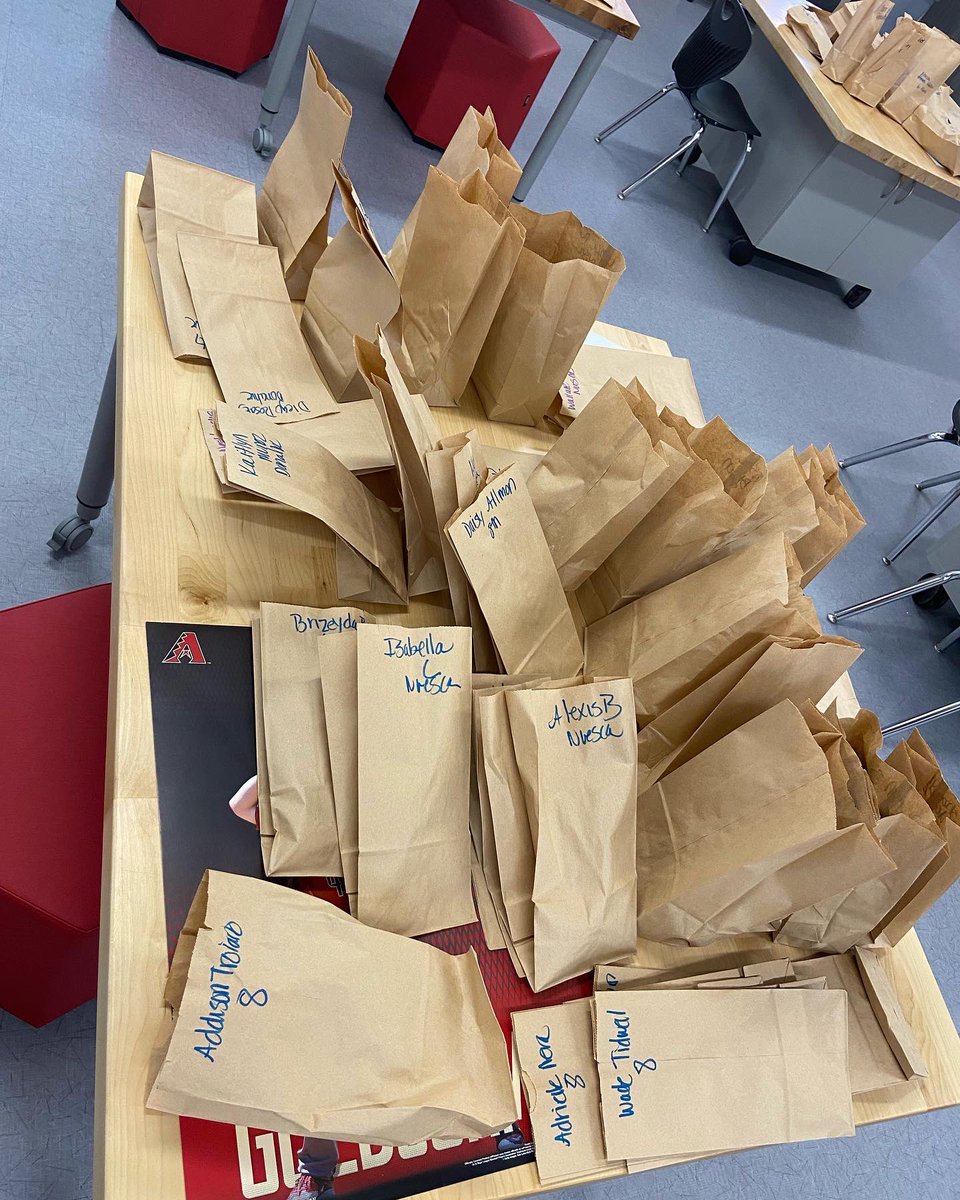 VPEstradaGL's tweet photo. W Today Garden Lakes had their GRAND OPENING OF THE PBIS STORE! Our leadership team help fill all the orders and we had a ton of students purchase items using their PBIS points. Students can earn PBIS points for having behavior that is either safe, respectful or responsible. ♥️🖤 https://t.co/y4LAAWMoAJ