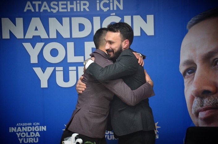 ofarukcelikTR's tweet photo. İlçe Gençlik Kolları Başkanlığı Görevimizi Ataşehirli Genç Kardeşlerimizin yoğun katılımı eşliğinde Hakan Coşar kardeşime devrettim. Bir kez daha İlçe Gençlik Kolları Başkanımız Hakan Coşar’ı tebrik ediyorum. Allah utandırmasın. Her zaman yanındayız https://t.co/1KRO8U6plc