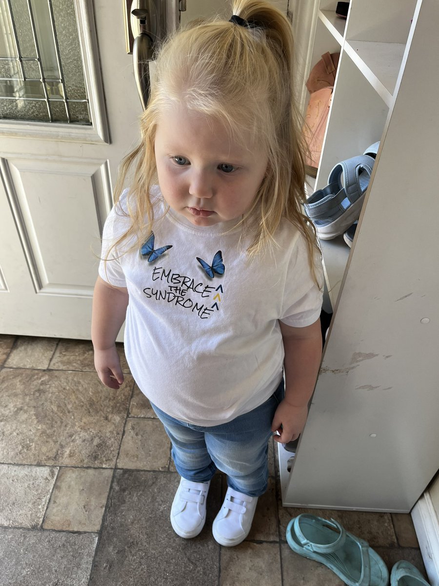 EmbraceDownSyn's tweet photo. It’s the best month of the year! 👻🦋#DownSyndromeAwarenessMonth
Kaleeiah’s sister is supporting her by wearing our very first t-shirt! How many of you would help support Down Syndrome?! 

Each purchase will help give back to the special needs community. 💙💛 #EmbracetheSyndrome https://t.co/FzhUrv1xlc