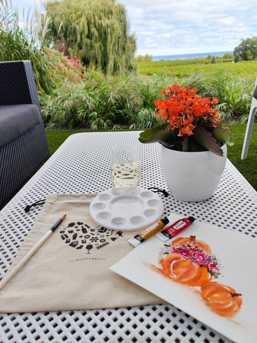 HelloClariceG's tweet photo. Wine and Paint experience at Fielding Estate Winery was spectacular! Stay tuned for the next one, October 27 at Thirty Bench Winery 🍷🖌️🎨 https://t.co/UmpHHJH0CF