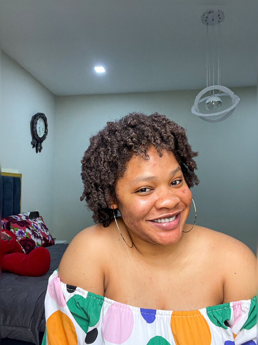 PhiraSap's tweet photo. Dear God,

I want to smile like this throughout this month. I want you to hold me close, guiding me into different path. I would love for you to wrap me under your wings if my enemies throw their weapons at me. https://t.co/tM2lF3eu1w