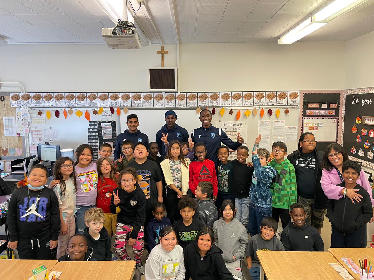 IN THE COMMUNITY: Today, we had <a href="/SShome_07/">Shamit Shome</a> @nhxggs_18 <a href="/Mamadi_Camara6/">Mamadi Camara</a> <a href="/MastaKacher/">Masta Kacher</a> and <a href="/WLancaTimoteo/">Wesley Lanca Timoteo</a> visit some Edmonton schools and read to students are part of Read-In-Week.

Way to go guys! Making a difference in the community.
#FCEd #CanPL
