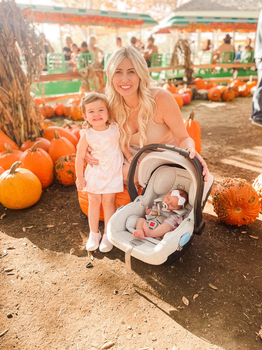 courtneyforce's tweet photo. Train rides and pumpkin picking with the fam! 🎃🚂 Anyone else doing this in 90 degree heat or is that just us? Lol #FeelinFestive #KindOf #WheresOurFallWeather #CAHeatWave #Pumpkins https://t.co/B9mVllORdk