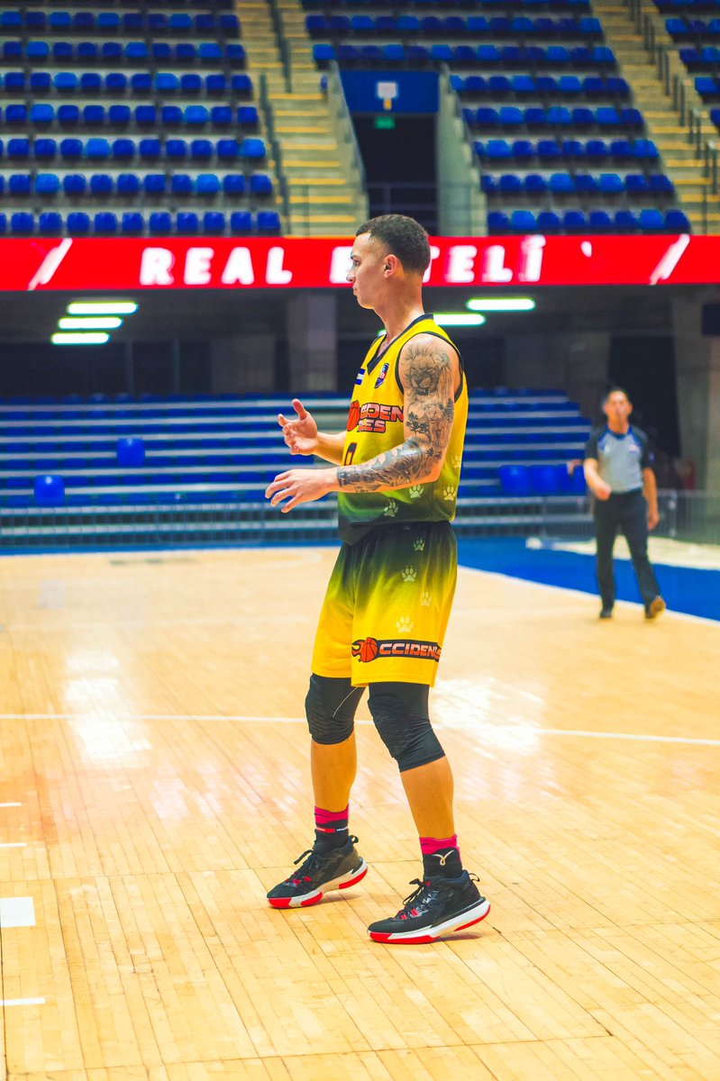 RobertNieves0's tweet photo. Gracias Dios por un año más de vida🎂 2️⃣3️⃣ #HumbleandHungry https://t.co/xZHjDtC3fe