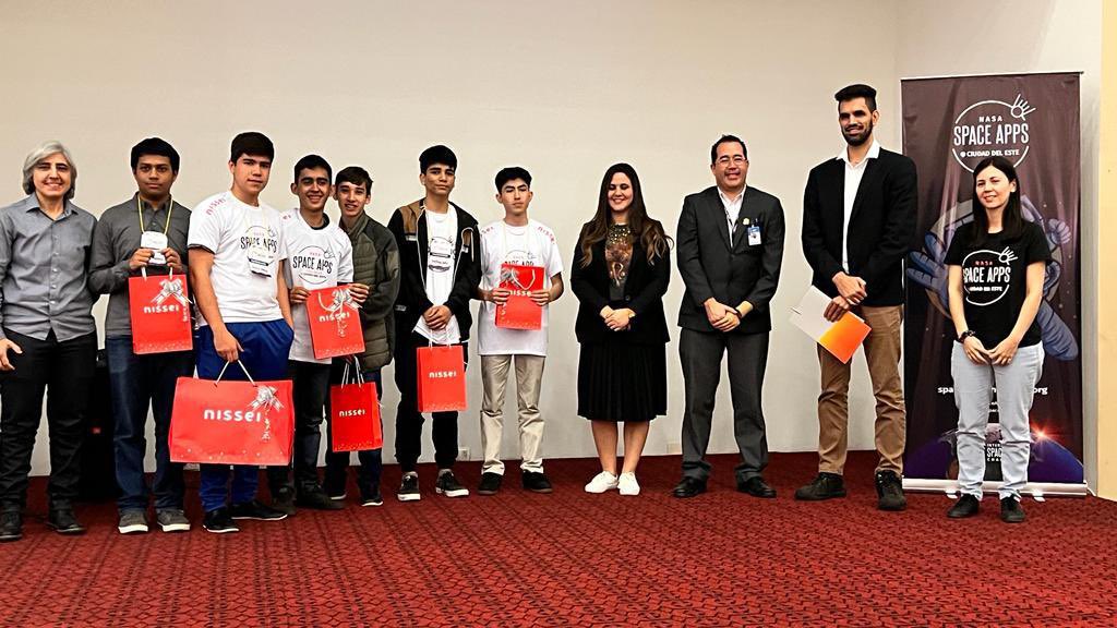lindataiyenlulo's tweet photo. Space Apps Challenge Nasa #spaceappschallenge #stem #hackathon 
Felicitaciones a los ganadores. 🚀🛰
Todos atentos para segunda edición en CDE.

“Fue gran honor participar de esta iniciativa”
Linda Taiyen, presidente de Codeleste. https://t.co/unH5ZTrPwF