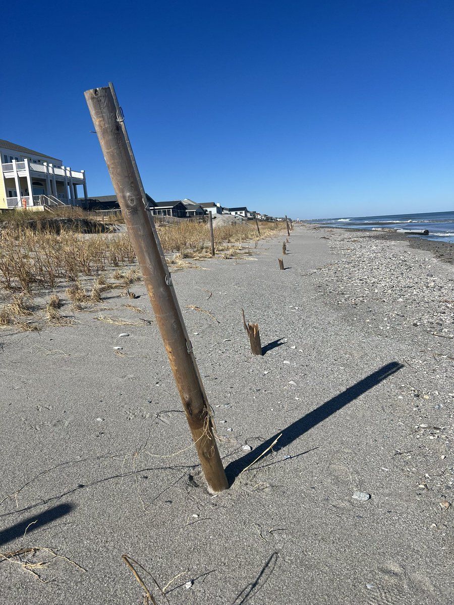 GoldenPratt's tweet photo. Here’s other pictures from the beach side of the south end of Pawleys.  Several pier posts with broken fencing.  The groins are back too.  #pawleysisland #lowcountry #HurricaneIan https://t.co/18OxbhCKJF