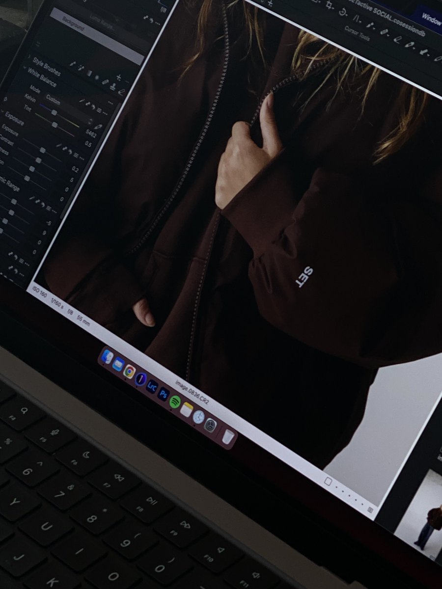 set_active's tweet image. oh no... our finger slipped... what's that 👀