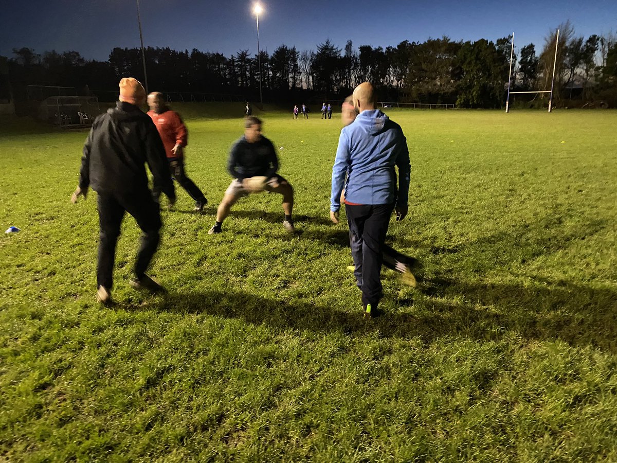 timpoole959's tweet photo. Evening two of the WRU Level 1, cracking bunch of coaches, all eager to learn and grow - session planning, coaching through games, principle of play βcontinuityβ - support in space! show, explain, challenge through questions, keeping it on point! #WRU_community #adaptivegames https://t.co/XE8Fv64zjR