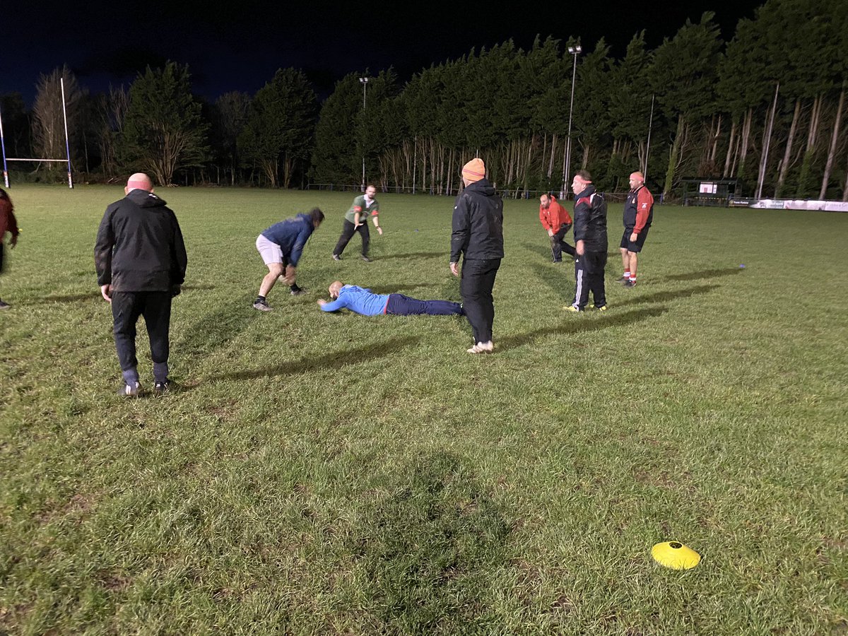 timpoole959's tweet photo. Evening two of the WRU Level 1, cracking bunch of coaches, all eager to learn and grow - session planning, coaching through games, principle of play βcontinuityβ - support in space! show, explain, challenge through questions, keeping it on point! #WRU_community #adaptivegames https://t.co/XE8Fv64zjR