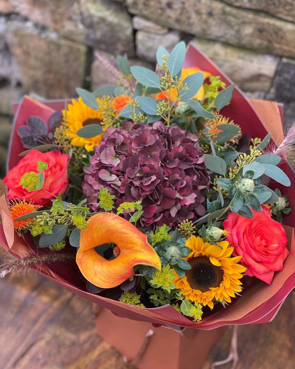 A few of our faves from today 😍🍁🍂🌻

#florist #flowers #flowerdelivery #shoplocal #shoponline #newmills #highpeak #marple #marplebridge #mellor #birchvale #strines #hayfield #glossop #chinley #buxworth #chapelenlefrith #whaleybridge #furnessvale #disley #highlane