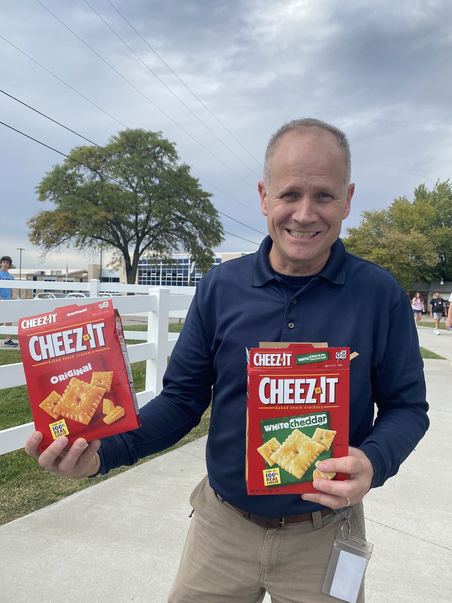 Mr. Sachs brought snacks for the house attendance field hockey game!!! #rollvirtus