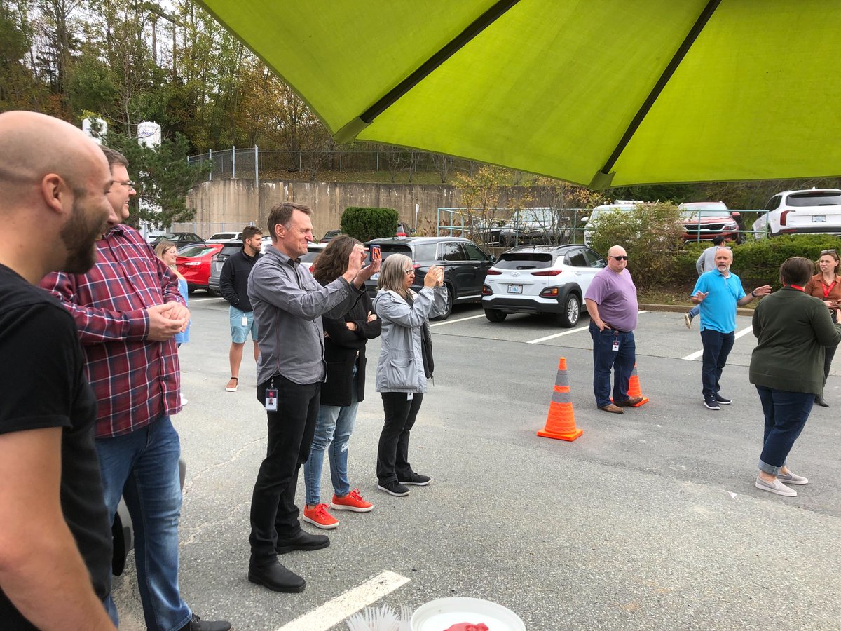 theredspace's tweet photo. Itโs BREAK TIME! ๐จ ๐บ
In memory of a dear colleague & in support of @TerryFoxCanada #REDspacers came together to bid on the opportunity to release some fury on old broken devices. It was a smash-hit, as a total of $2,400 was raised. You can donate at https://t.co/daq4SM9oa0 https://t.co/CGH5H5SDN7