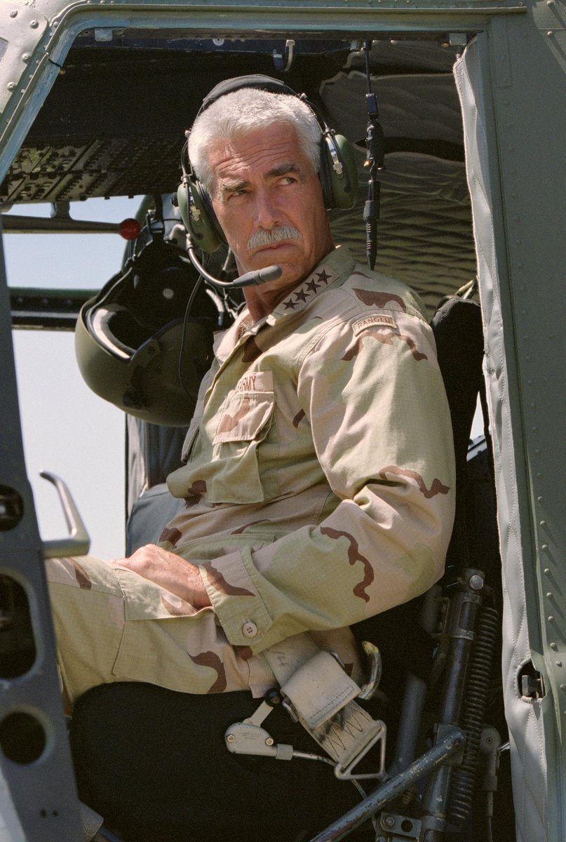 ACGalicia_'s tweet photo. I saw a recasting of Mark Harmon for Thunderbolt Ross replacing the late William Hurt in the MCU and I actually don’t hate it. I’d be okay with Sam Elliot possibly reprising their role.
#RedHulk #GeneralRoss #SecretaryRoss #Hulk https://t.co/LN6Jt1o4cd