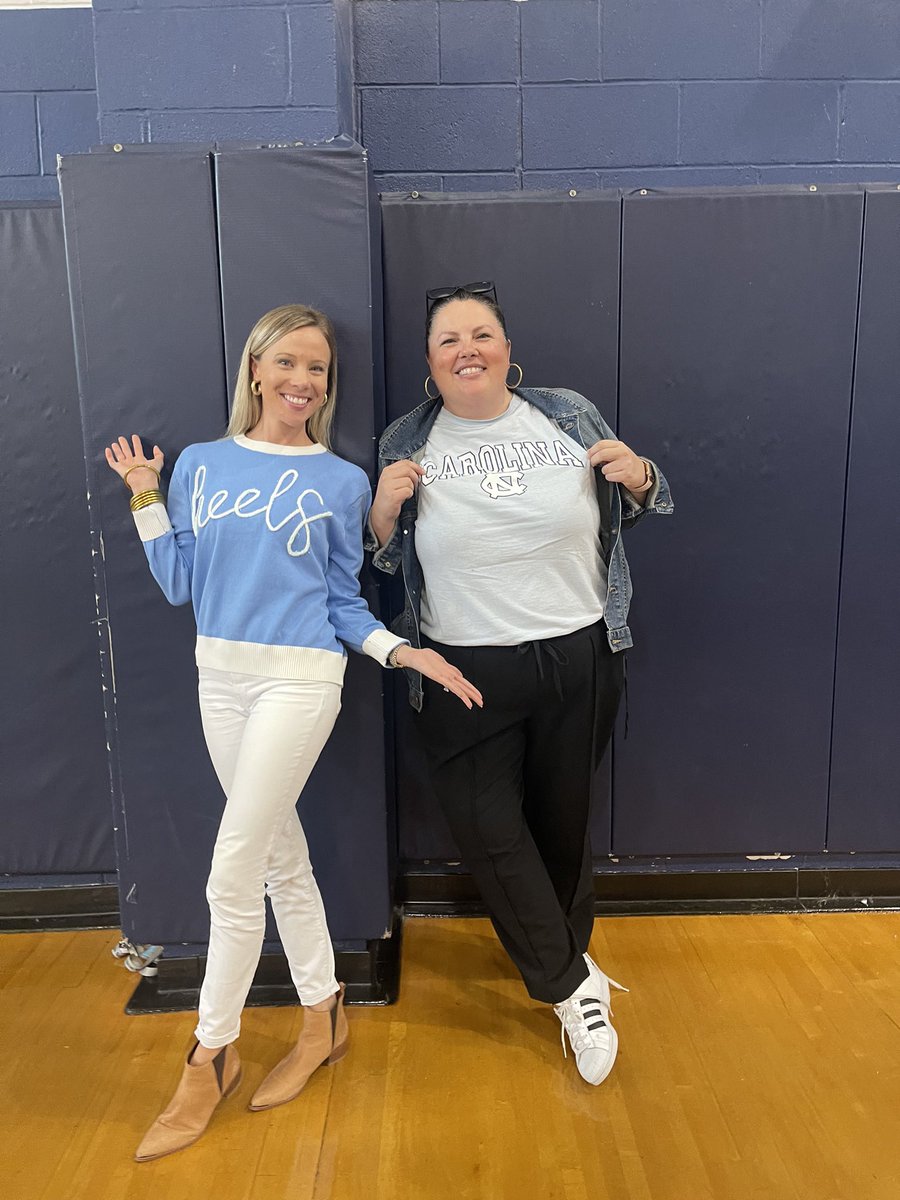 MsDowd2's tweet photo. Team Day means Tar Heels Day! #GDTBATH @DDMSBuzz https://t.co/Gpyfx10RMg