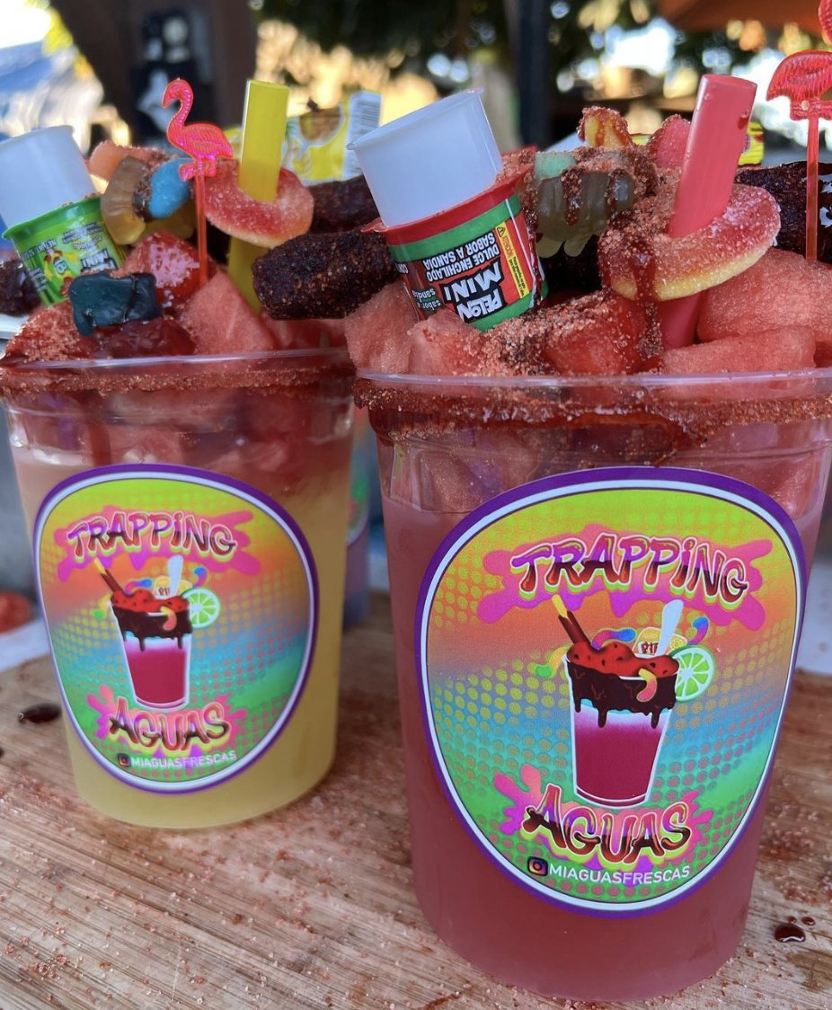 Treehouse_SC's tweet image. 👻 🎃 ¿Quién está emocionado por nuestro primer viernes con temática de Halloween? Echa un vistazo ~disimulado~ a algunos de los artistas destacados que venderán su trabajo 😏

Tienes que ver las vibraciones... Será un buen momento ✨👽🕷 🦇 🧙‍♀️

Nos vemos el 07/10 de 5 a 8 p. m.