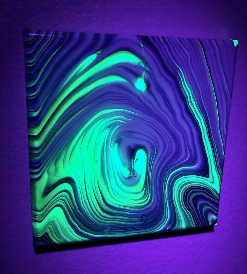 Treehouse_SC's tweet image. 👻 🎃 ¿Quién está emocionado por nuestro primer viernes con temática de Halloween? Echa un vistazo ~disimulado~ a algunos de los artistas destacados que venderán su trabajo 😏

Tienes que ver las vibraciones... Será un buen momento ✨👽🕷 🦇 🧙‍♀️

Nos vemos el 07/10 de 5 a 8 p. m.