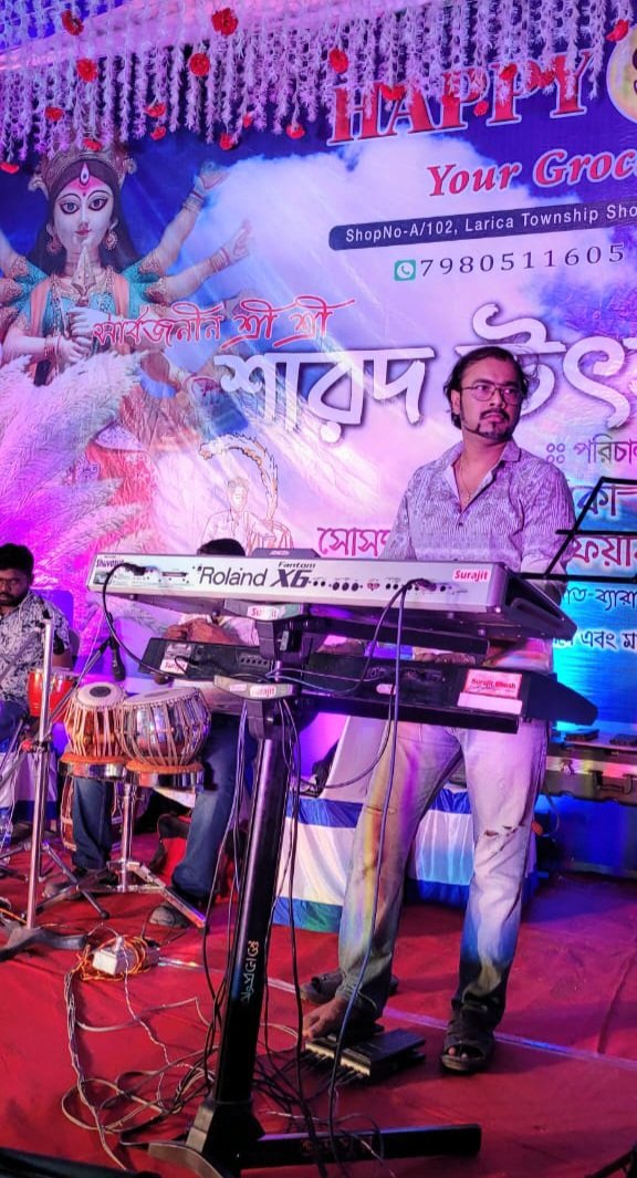 Surajit4music's tweet photo. Sosthi Puja Show 2022
Excellent show with playback Singer Kousumii Adhikaree & Shuvosur at #Barasat #North24pargana #MaaTara #kali #durgapuja #shuvosur #musicvideo #newsong #StarJalsha #recording #sitinetwork #siti #siticable #shooting #recoding #ZeeBangla #mediacity #mediaciti https://t.co/YfvqRko1oh