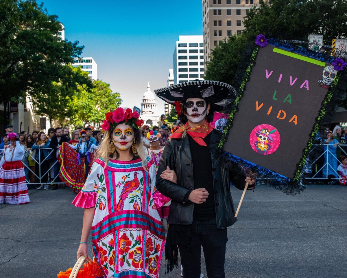 We're coming back bigger and better!✨We can't believe the Viva La Vida Festival and Parade is less than a month away... 24 days to be exact. Get ready to celebrate Día de los Muertos with us and enjoy all the fun we have planned for you!