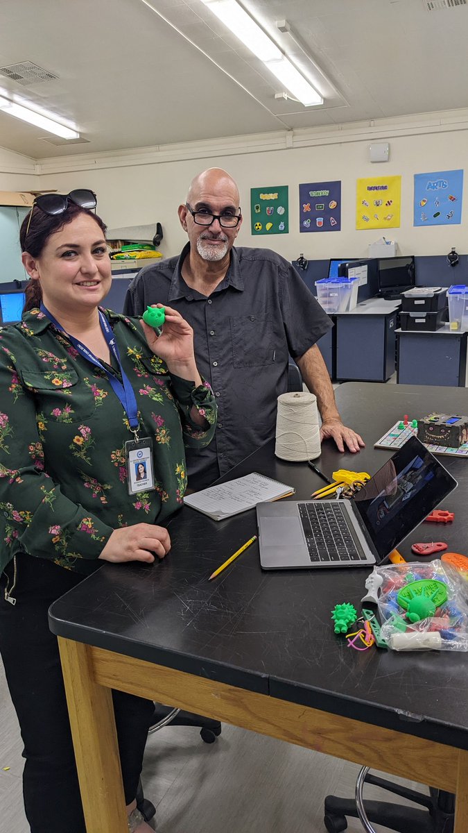 MarilynEDU's tweet photo. When you have a teacher interested in 3-D printing and innovative art, of course you take her to the source.

. . . thank you, Mr. Reyes, for sharing your experience. 

#CUE #IVCUE https://t.co/6bS9m3ozdE
