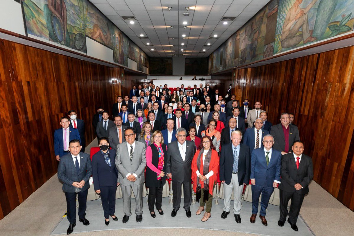 Snte12Durango's tweet photo. #TodosSomosUno
#UnoSomosTodos

Acuerdan SEP y SNTE trabajar de manera conjunta en beneficio de la educación.

#FelizMiercoles https://t.co/yzUPUc4K8x