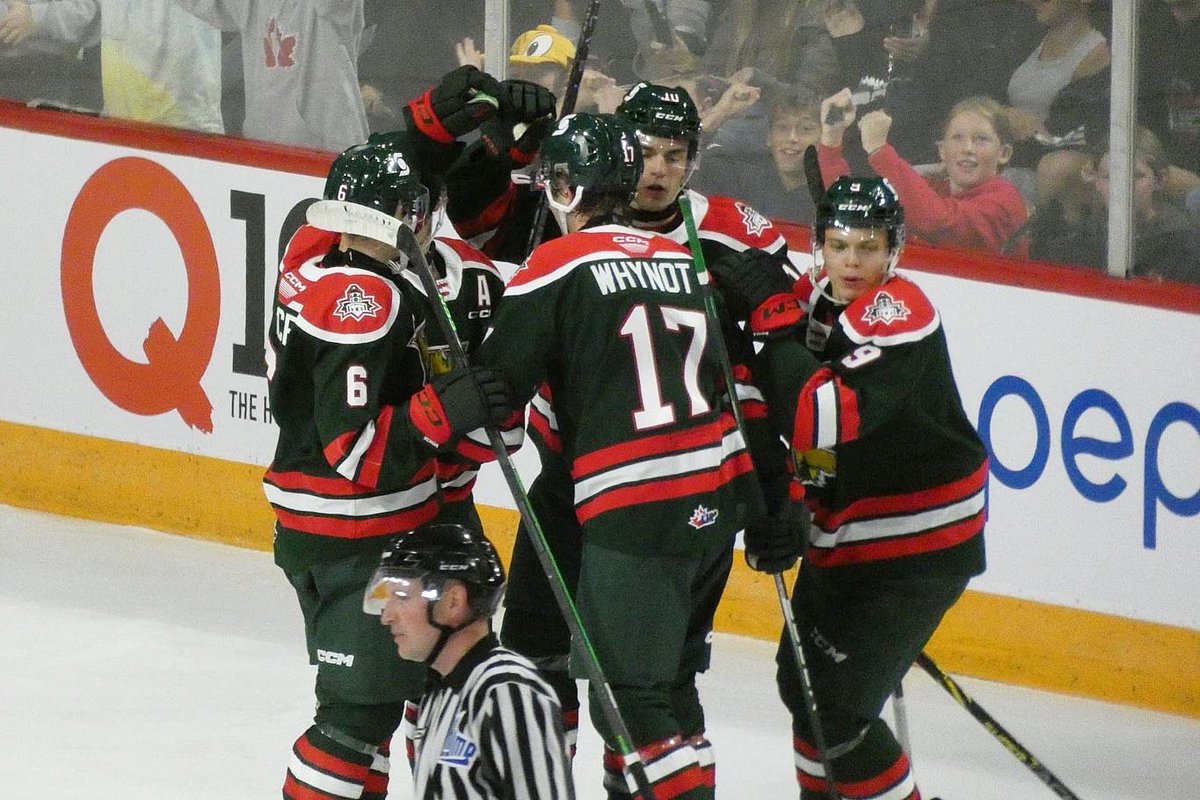 AMHPhotos2018's tweet photo. Game photos: Halifax Mooseheads vs. Cape Breton Eagles Oct 1, 2022 #halifaxmooseheads #capebretoneagles #gomoosego #qmjhl #chl #scotiabankcentre #halifaxphotographer #ccmhockey #discoverhalifax #sportsphotography #panasoniclumix #amhphotos https://t.co/XiGvVxMxzK