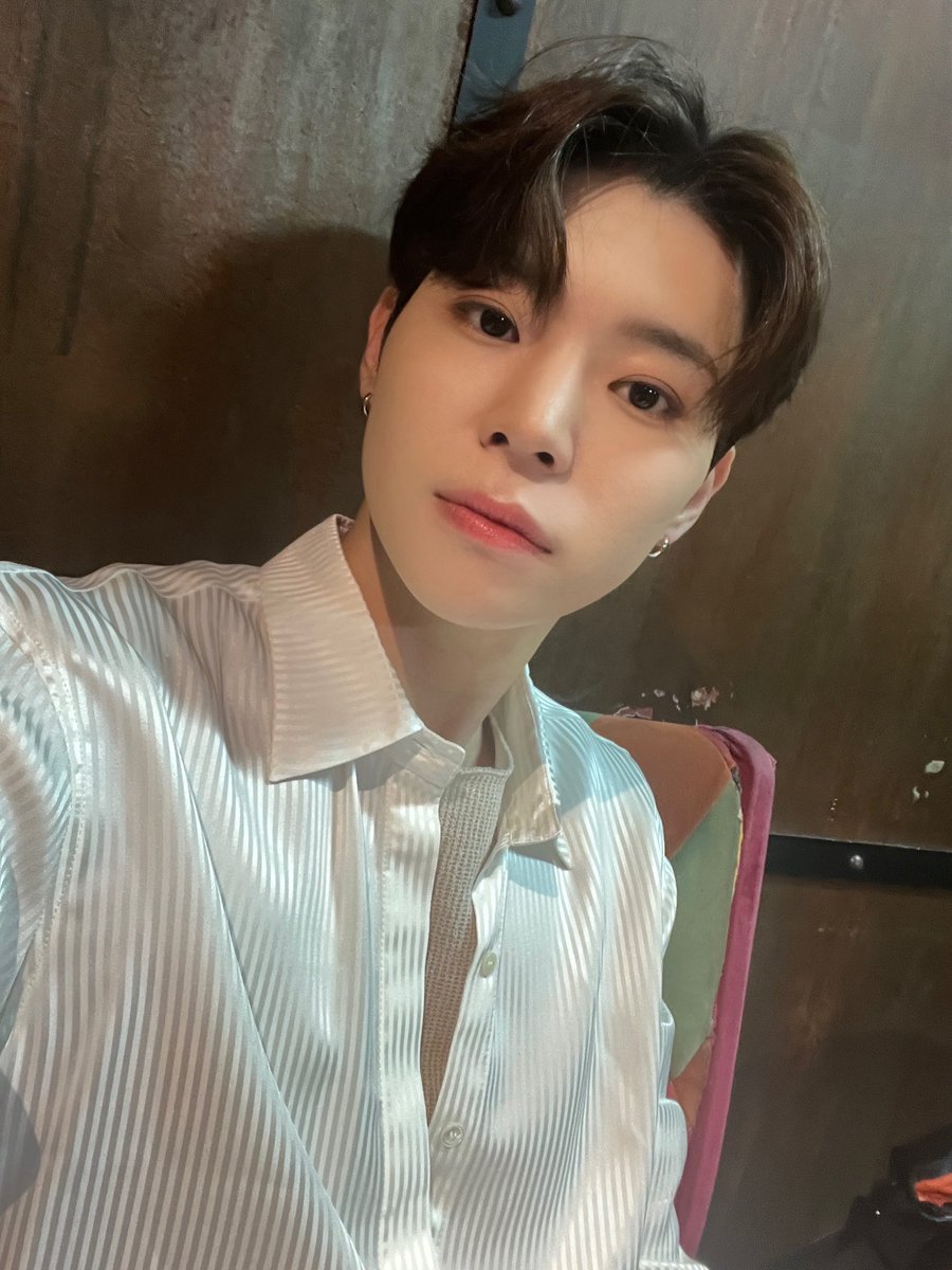 WUZO_BLITZERS's tweet photo. [📷][#JINHWA_RAID]
Paris~

#블리처스 #BLITZERS #진화 #JINHWA
#LookingForBLEE_in_Paris https://t.co/jgL4Le5PKY
