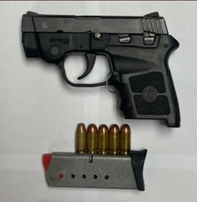NYPD63Pct's tweet photo. Excellent job #NYPDprotecting #Brooklyn by our Field Intelligence Officers after an investigation led them to arrest 3 individuals in possession of these 3 illegal handguns
#ItsWhatWeDo
#THREELessGuns https://t.co/E3fMCSh8OA