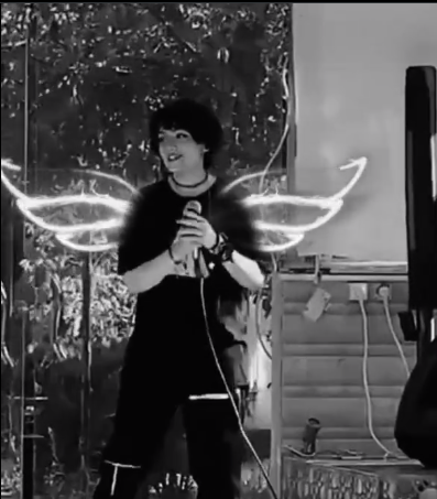 HydrobonDark's tweet image. نیکا جان تا آزادی برای آرزوهایت و آن غربت مظلومانه ات میجنگیم💔💔🕯️🕯️🕯️🖤🖤
هر گه که بسوزد جگرم دیده بگرید
وین گریه نه آبیست که آتش بنشاند
#مهسا_امینی
#نیکا_شاکرمی🕯️