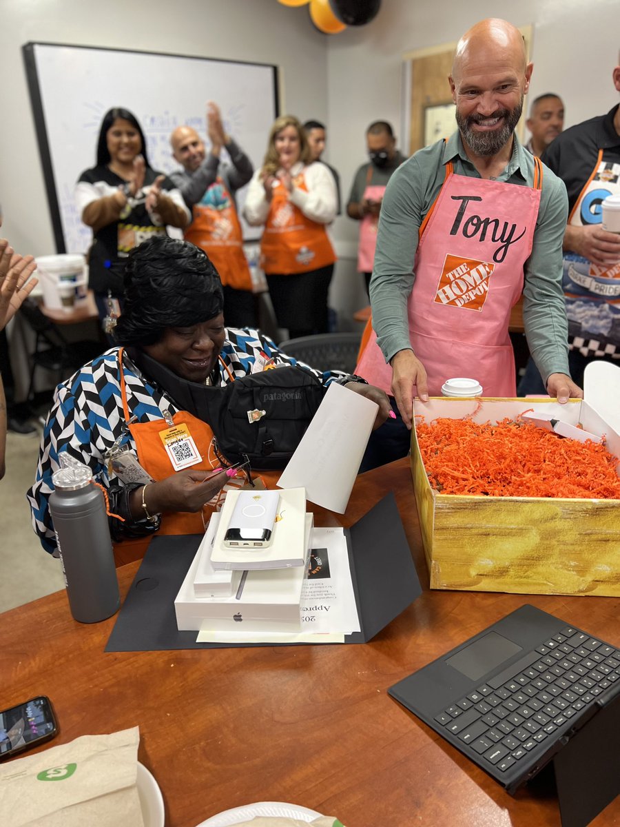 South Loop Chicago tweet media