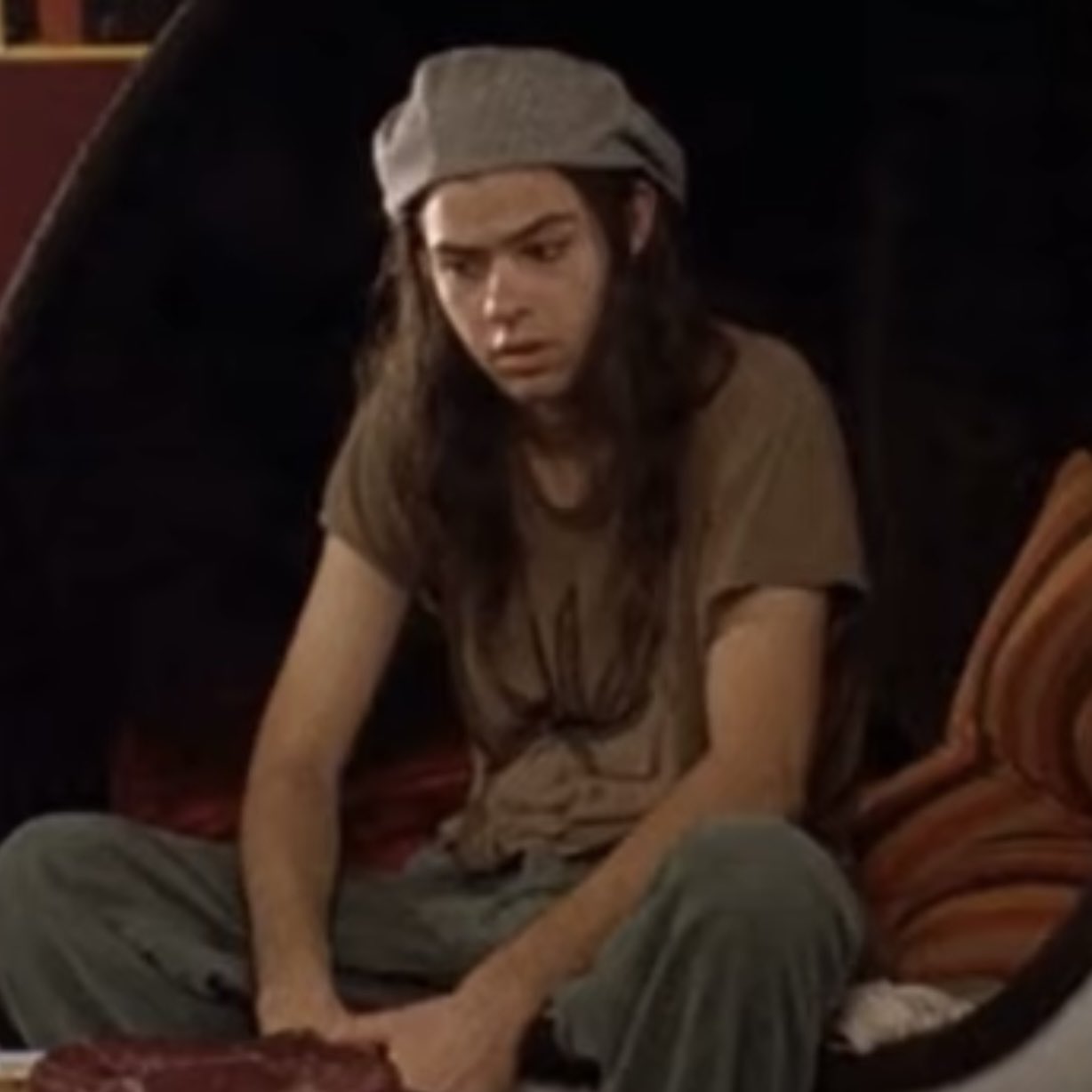 erika 🌱 on Twitter: "me at all the family functions this holiday season