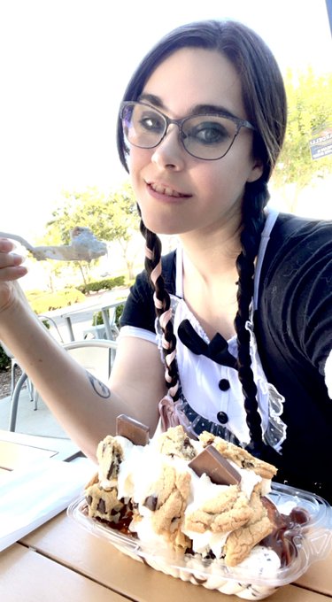 He surprised me with a trip to the chocolate factory! 🥰 https://t.co/aFljxFBzpw<a href="/tag/soon"class="tags"><span>#soon</span></a>