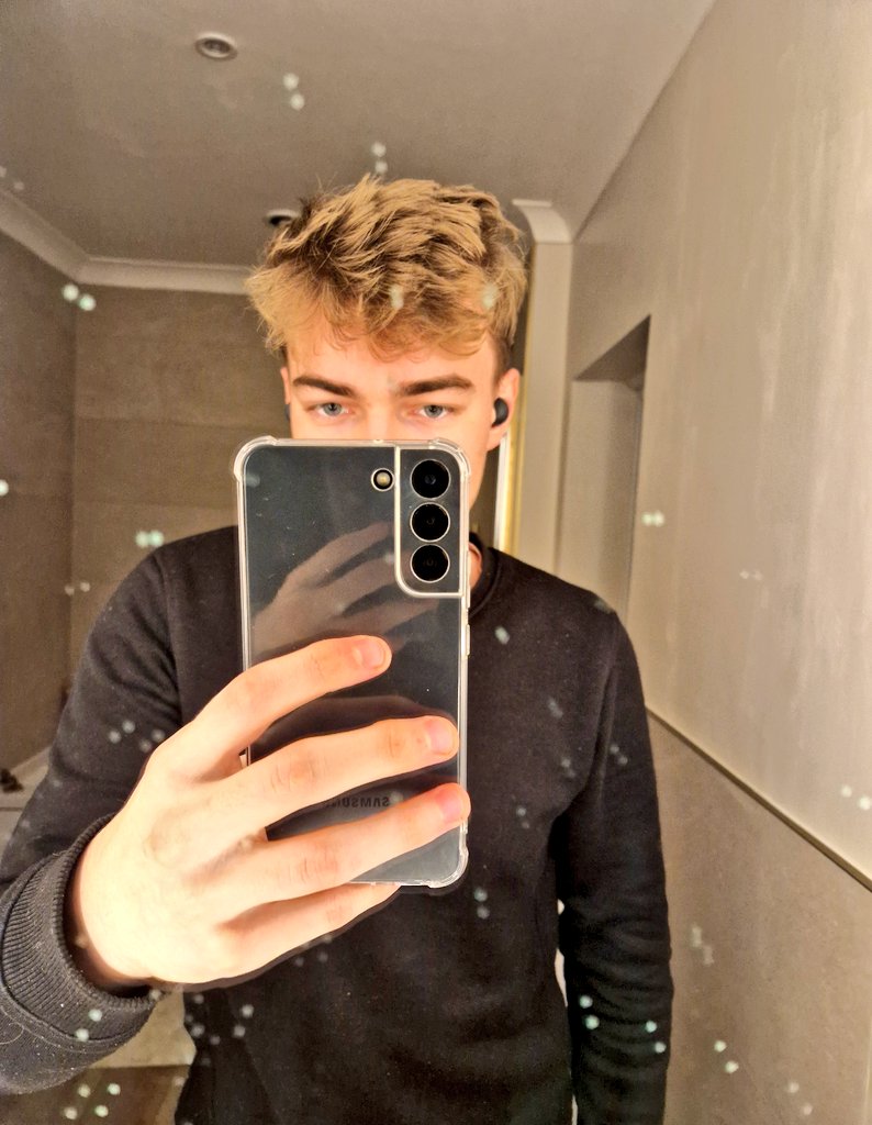 Aaron (@_aaron_bs) on Twitter photo 