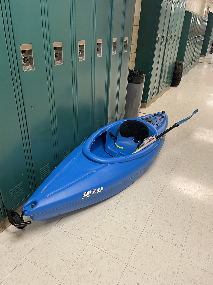 kbolland82's tweet photo. Homecoming Week #anythingbutabackpack ❤️🤣 https://t.co/lxjuCbPnRu