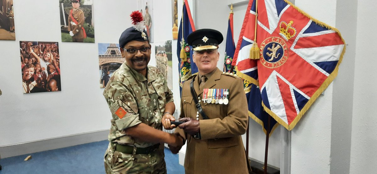 HonColCityNEACF's tweet photo. Tonight I had the privilege of presenting the Queen’s Platinum Jubilee Medal to the excellent staff of City of London &amp; North East Sector ACF.  Congratulations to all the medal recipients. https://t.co/2rMqxVMj3U