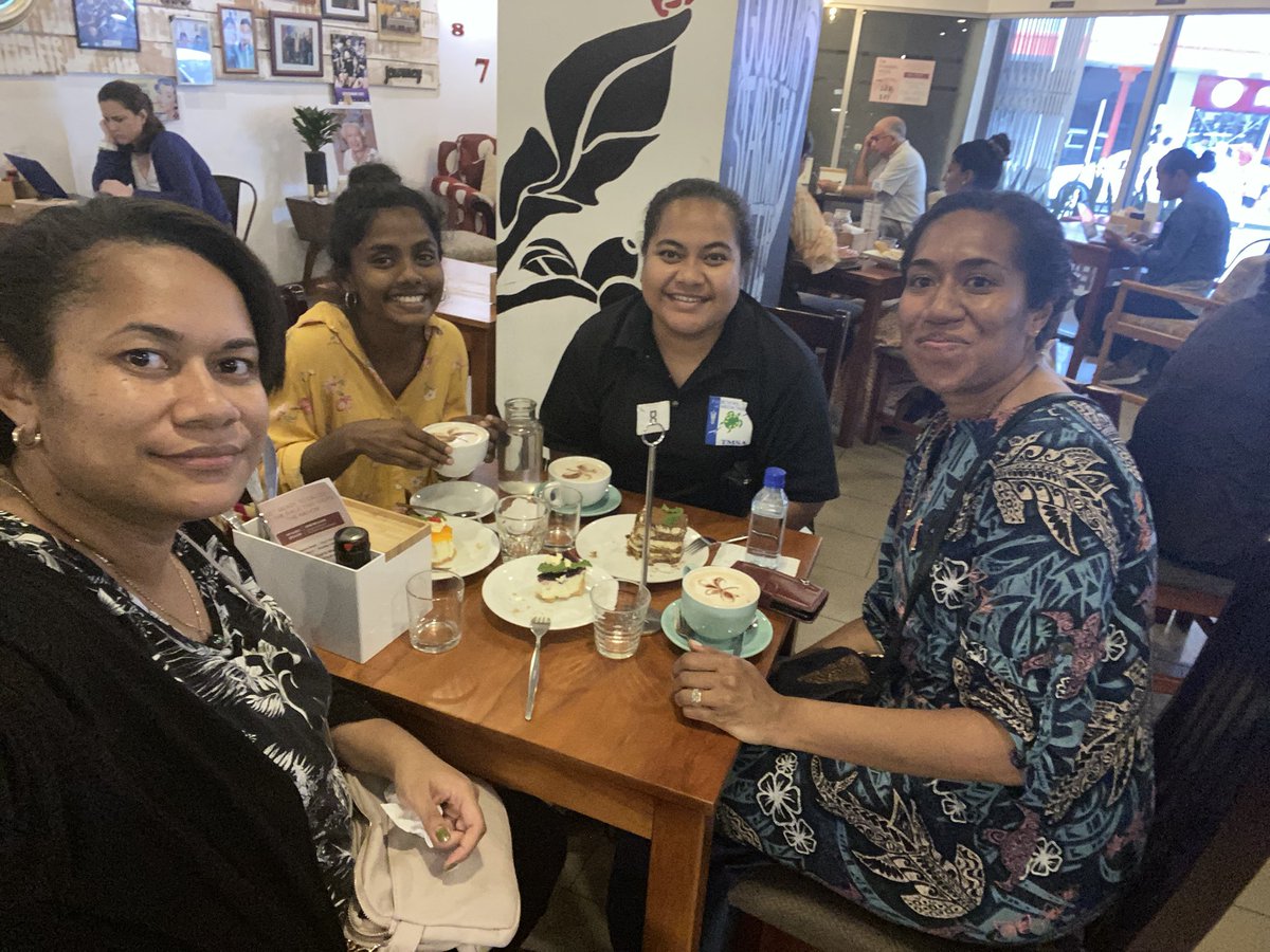 Last day of POCUS with the team. Awesome end to these 3 days of training. God to be a part of it! Vinaka <a href="/ARVN_Maharaj/">Arveen Maharaj</a> &amp;team for organizing. Now where’s that bedside scan machine that Labasa ED needs? 😆😀🤞🏼 #eminFiji #POCUSFiji