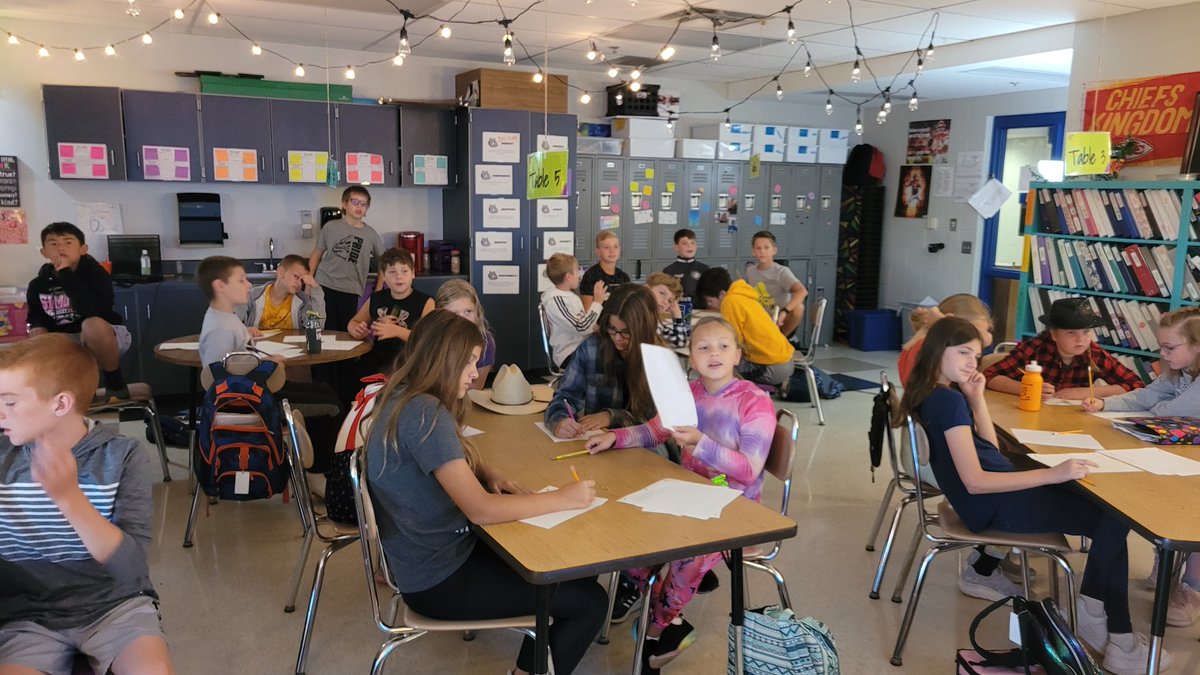 MrsThomasTeach5's tweet photo. First ever 5th Grade Math Olympiads at Dogwood Elementary!  We started our practice bright and early!  We are looking forward to competing nationally this year! Working on problem solving and critical thinking skills!!!
@KearneyMOEdu https://t.co/o5WrWs0GQv