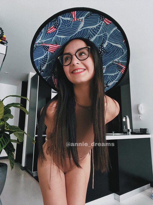 Annie_dreams7 🌼 - if you give me a retweet I'll give you a kiss 😘 https://t.co/U7xobvZ7lE