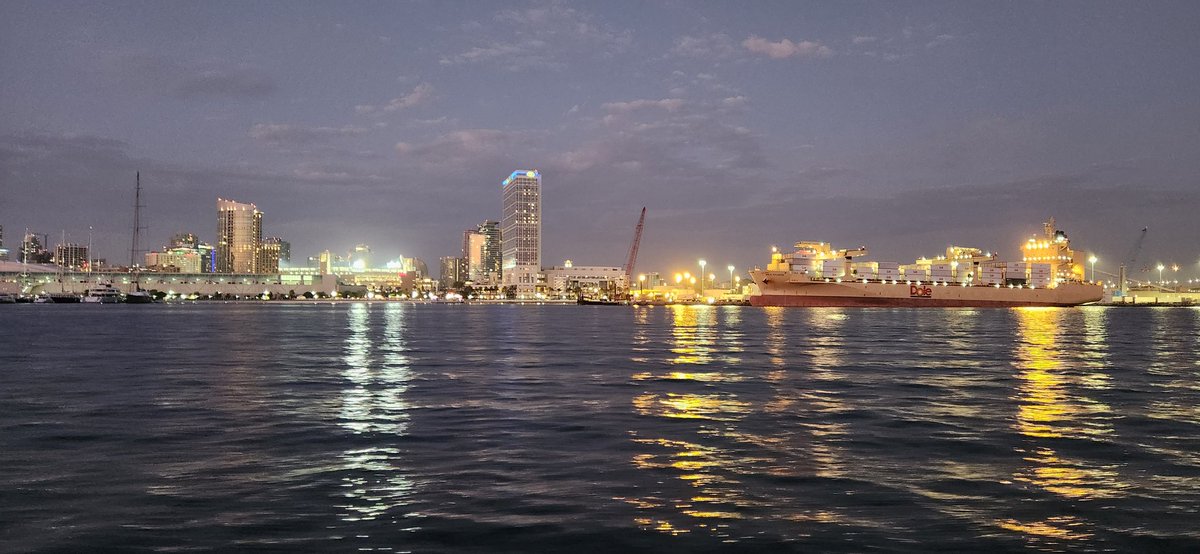 Great time at our Verndale yacht party with clients and colleagues! Thanks <a href="/VerndaleTweets/">Verndale</a>