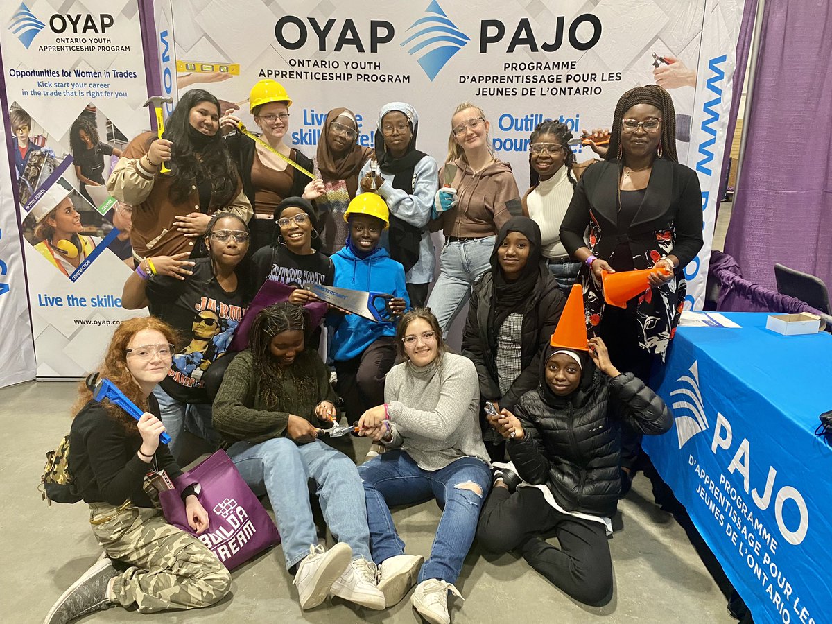 ES_GPVA's tweet photo. Journée internationale de la fille : l’organisme Build A Dream offre une journée de découverte et d’exploration des métiers spécialisés pour les filles et celles s’identifiant comme fille. #filles #gpva #gpv #georgespvanier #pajo #journeedelafille #hamilton #toronto https://t.co/an2D1MIkPm