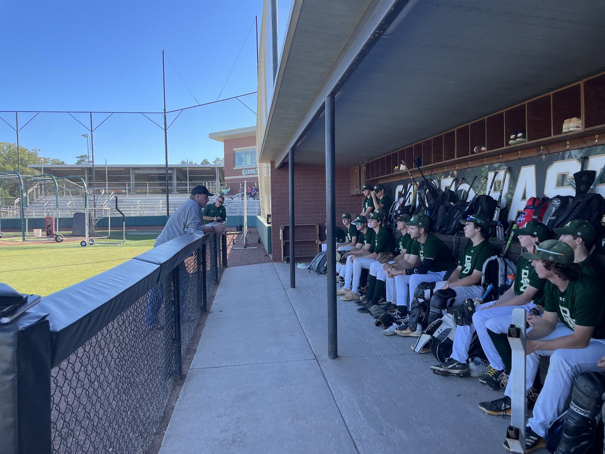 RBHSBaseball's tweet photo. Great having Curt Schilling talk to our team and work with some of our pitchers today!! One of the best pitchers ever sharing knowledge about the game with our guys!  @gehrig38 #fastballcommand https://t.co/s2nRSNWwyH