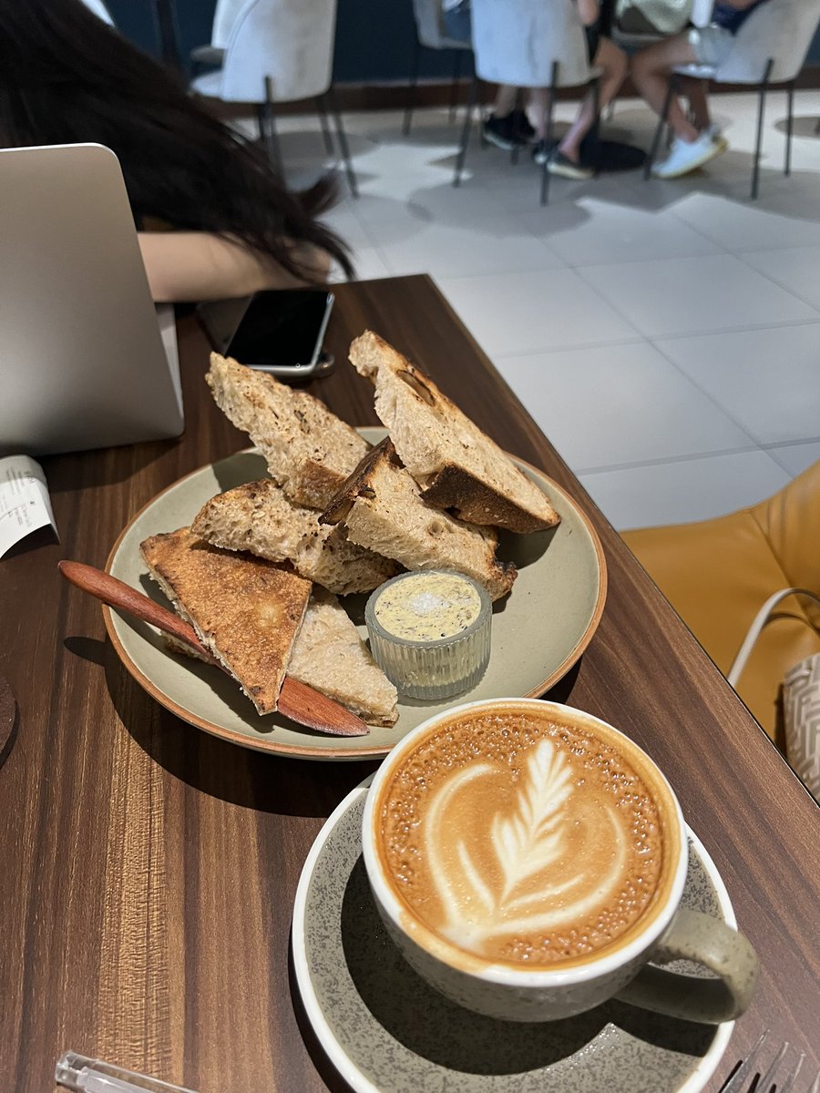 Maybe i should jio the chiobu in front of me to join our team? 😆