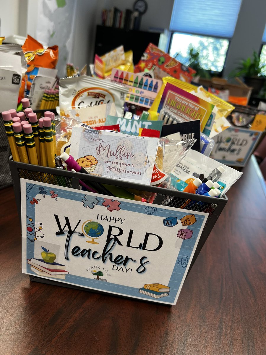 CvilleParks's tweet photo. Teachers are the unsung heroes of our community. 

Today is #WorldTeachersDay and we would like to take this time to show our appreciation for all the great work they do helping our children grow into the adults they will become. We hoped you enjoyed your goodies!! https://t.co/AMImxMuroH