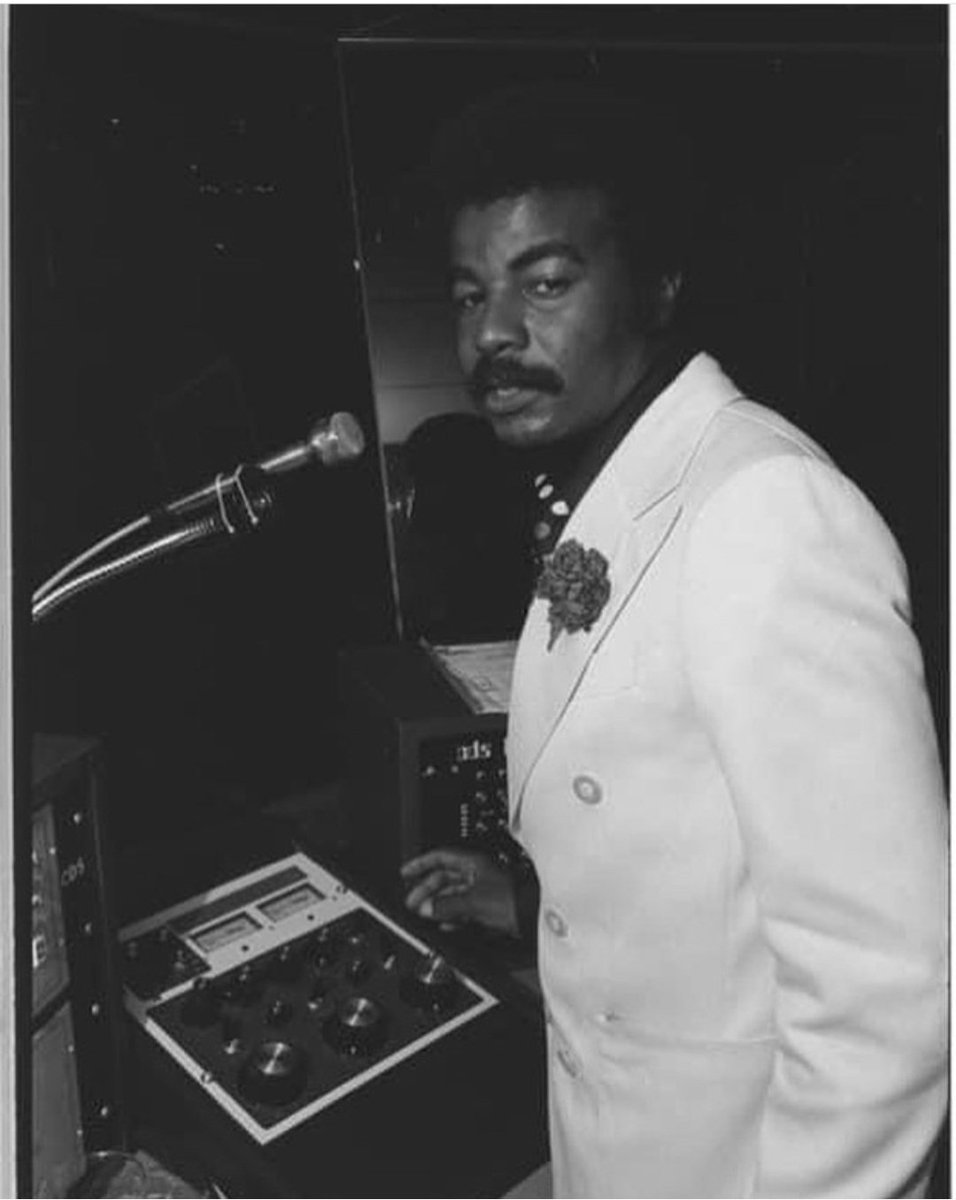 iamdjbutter's tweet photo. #legendary Detroit Dj #Electrifyingmojo https://t.co/YfEEOpFMzB