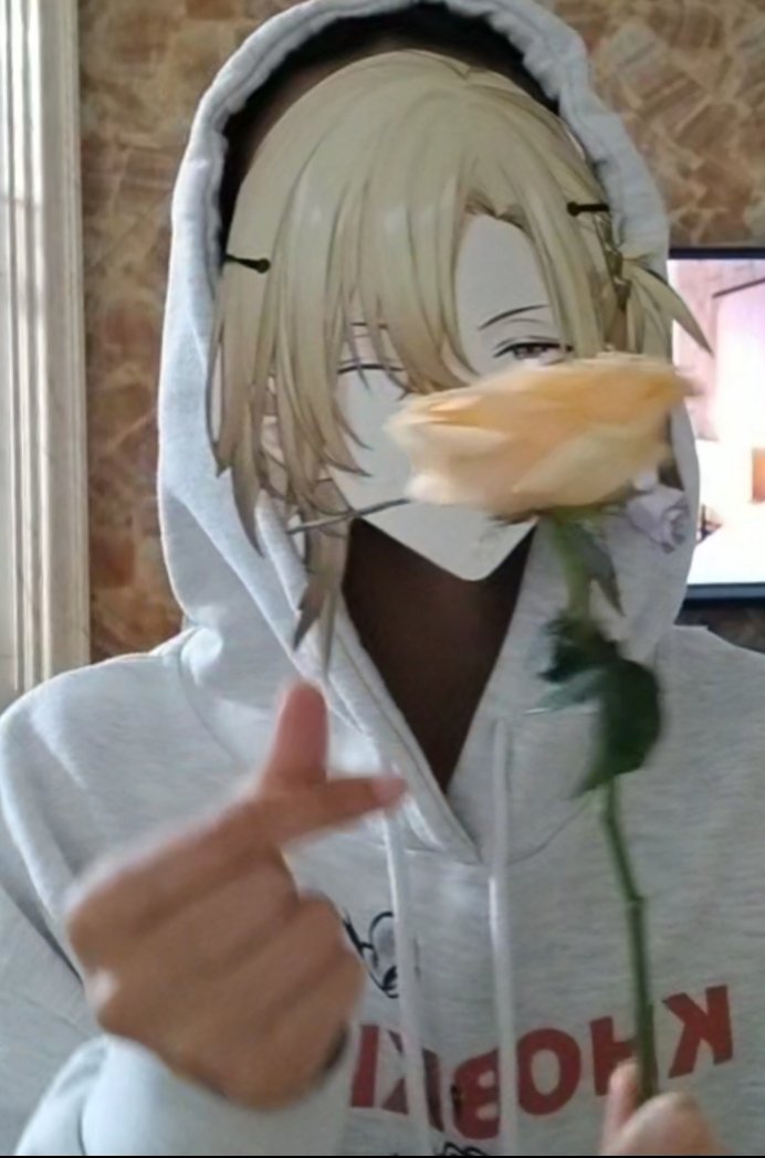 Summerreappears's tweet photo. @luca_kaneshiro Hey  baby! https://t.co/boYS63jAuw