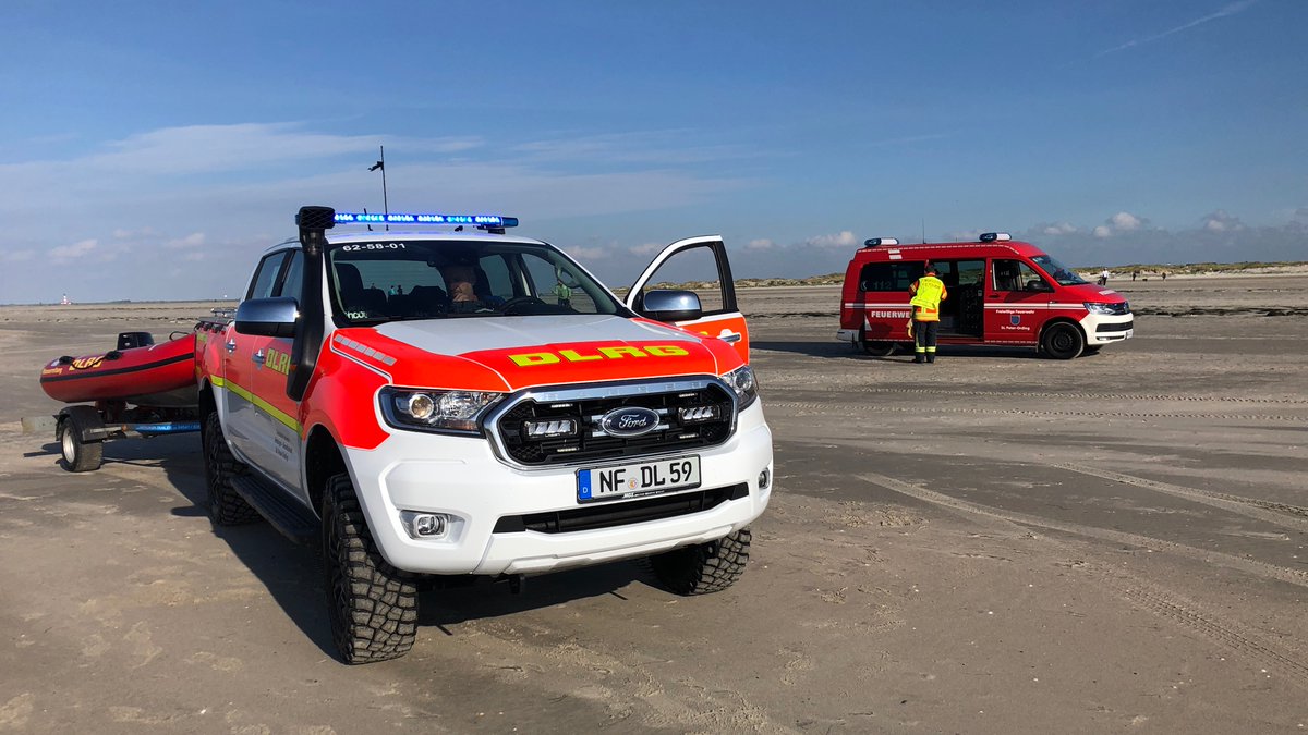 St. Peter-Ording, 04.10.2022, Einsatz für einen Kitesurfer in Notlage, spo.dlrg.de/einsatztagebuc…

#dlrg #wasserrettung # stpeterording #rettung #kitesurf