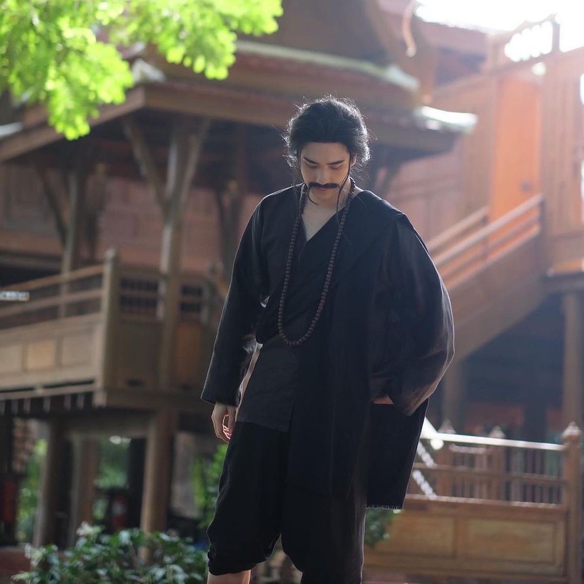 [10/6 <a href="/tee_jaruji/">TEe JaRuji</a> ig]

這到底是一個怎樣的劇情啊😂
#TEeThanapon #เรือนทาส 
📷 janean