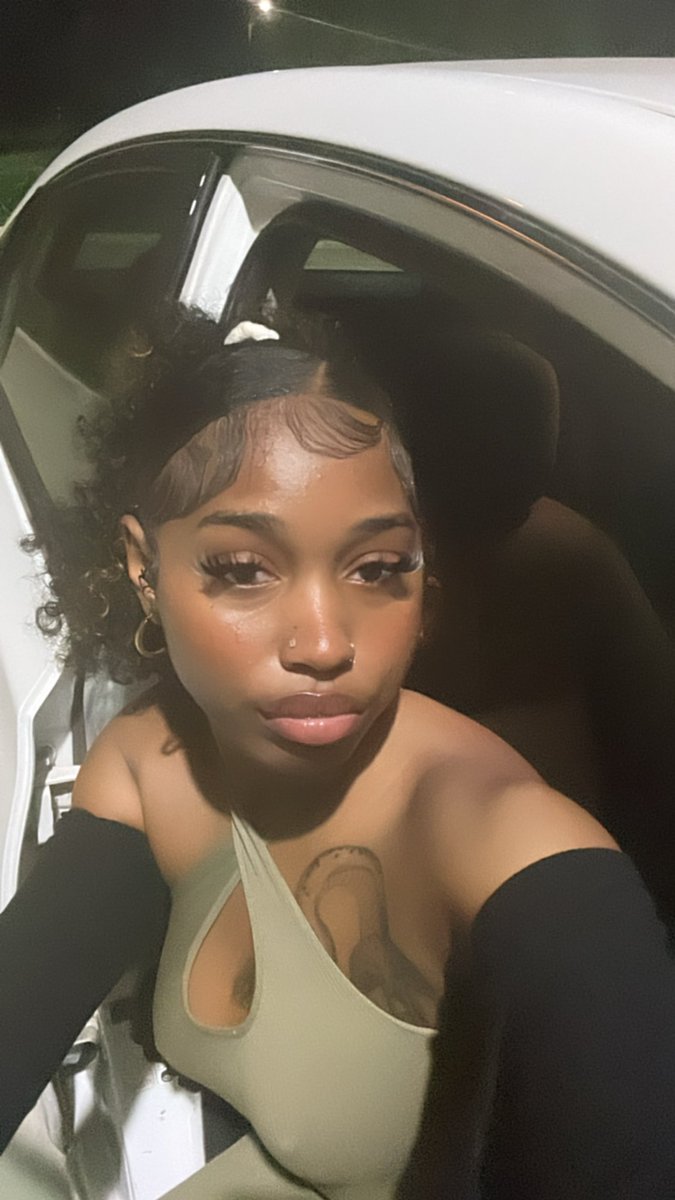 kayasmi_'s tweet photo. no way im this pretty https://t.co/GiYHgyFdgD